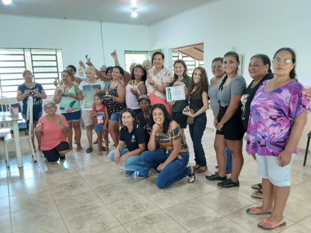 Artesã de Bonito recebe homenagem na Assembleia Legislativa