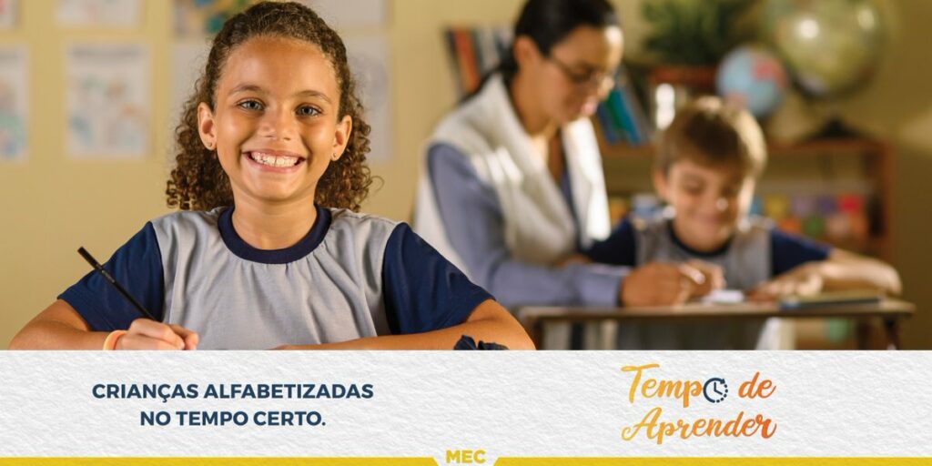 Semec abre edital para seleção de assistentes voluntários para o Programa Tempo de Aprender