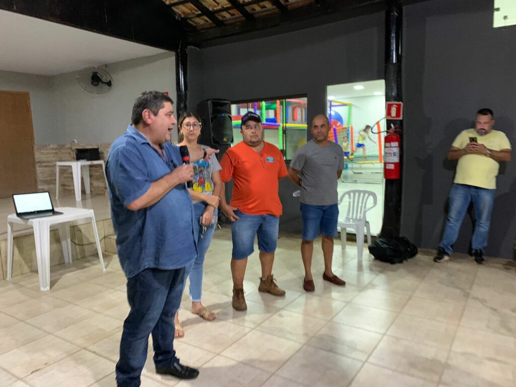 Prefeitura, moradores e proprietário pactuam regularização do Loteamento do Misael Prefeitura, moradores e proprietário pactuam regularização do Loteamento do Misael