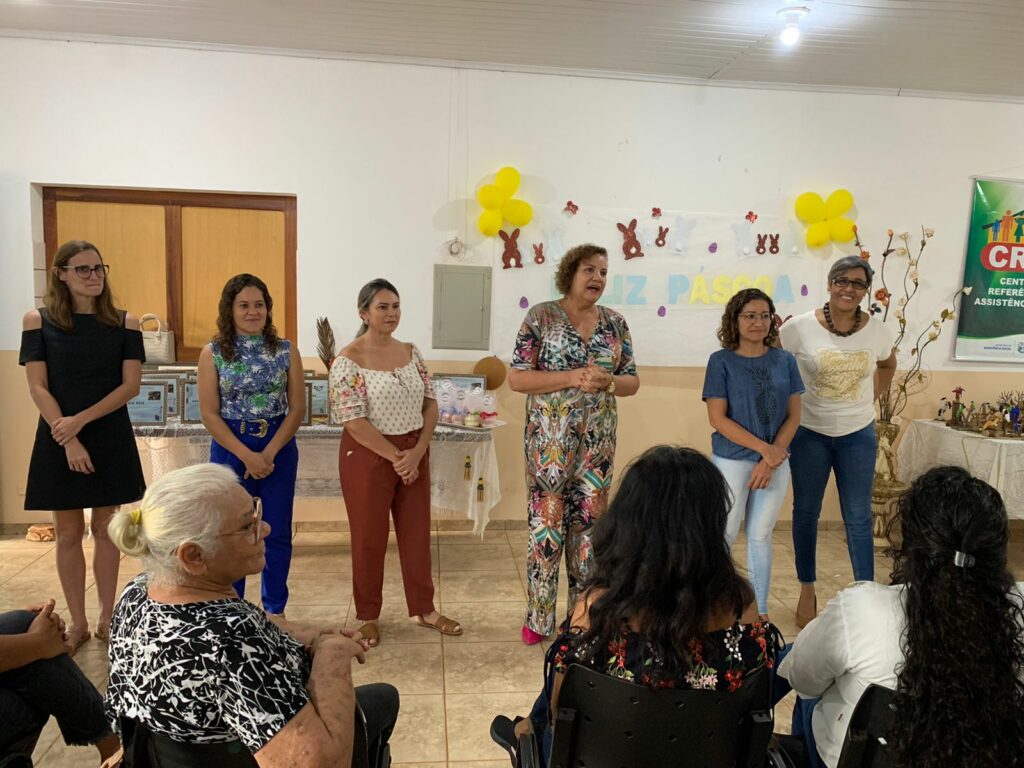 Oficinas no CRAS revelam talentos e podem ser fonte de renda alternativa para famílias beneficiárias Oficinas no CRAS revelam talentos e podem ser fonte de renda alternativa para famílias beneficiárias
