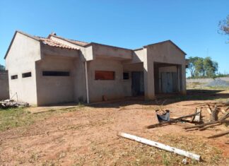 Em Brasília, prefeito garante recursos para a conclusão da Creche do Bom Viver Category Template 1