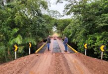 Prefeitura reforma ponte sobre córrego São João