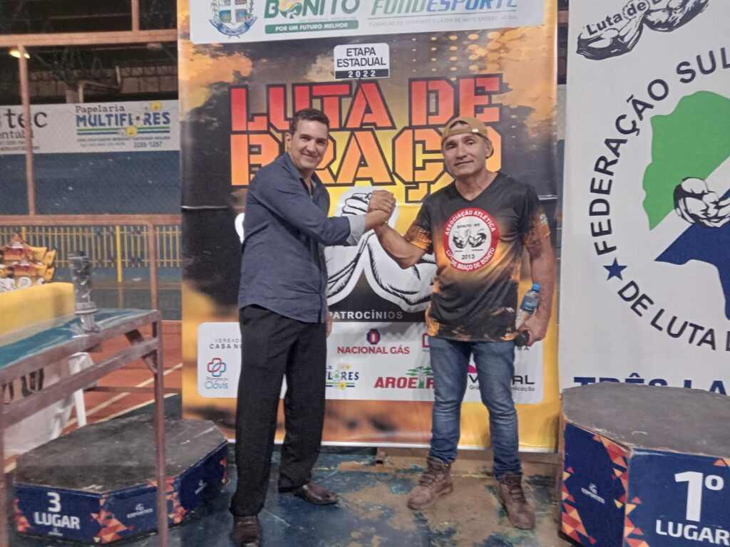 Equipe de Bonito é campeã do Estadual de Luta de Braço realizado no município