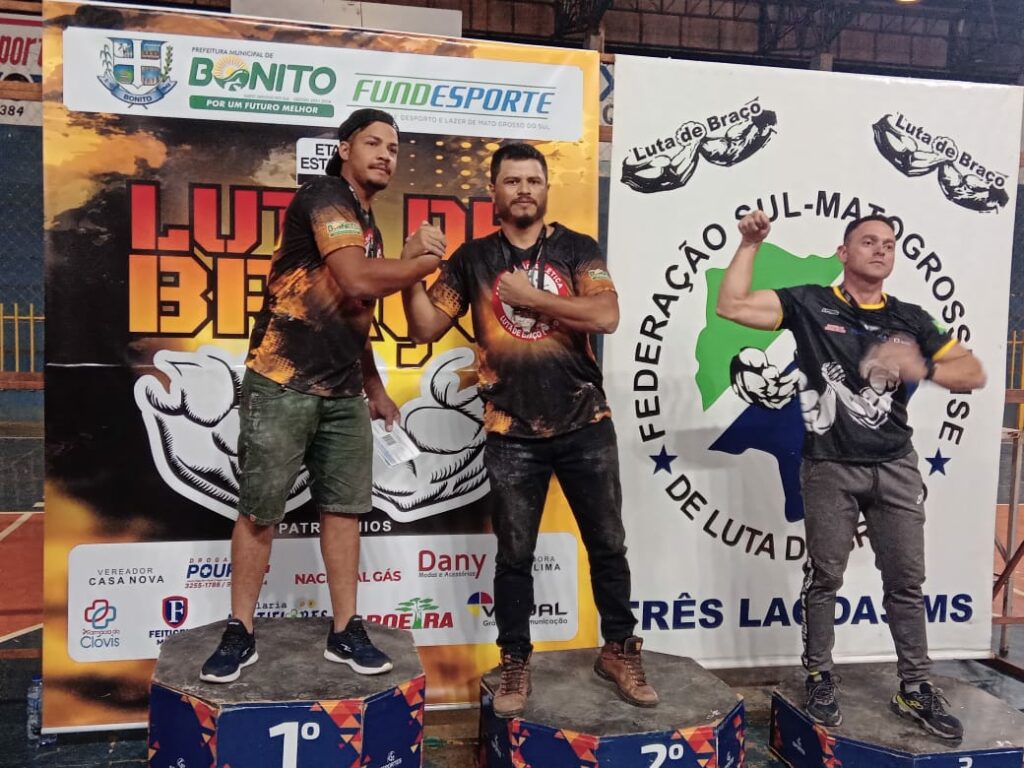 Equipe de Bonito é campeã do Estadual de Luta de Braço realizado no município
