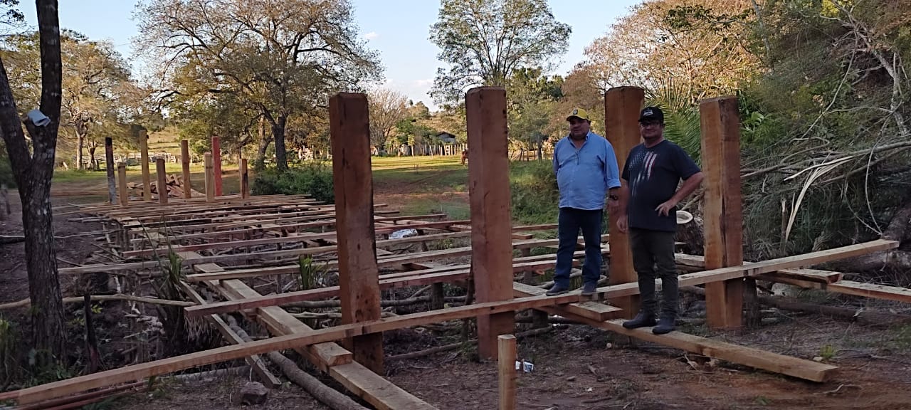 Após 14 anos, prefeitura reconstrói ponte da Fazenda São Sebastião, com acesso a MS-345 Após 14 anos, prefeitura reconstrói ponte da Fazenda São Sebastião, com acesso a MS-345