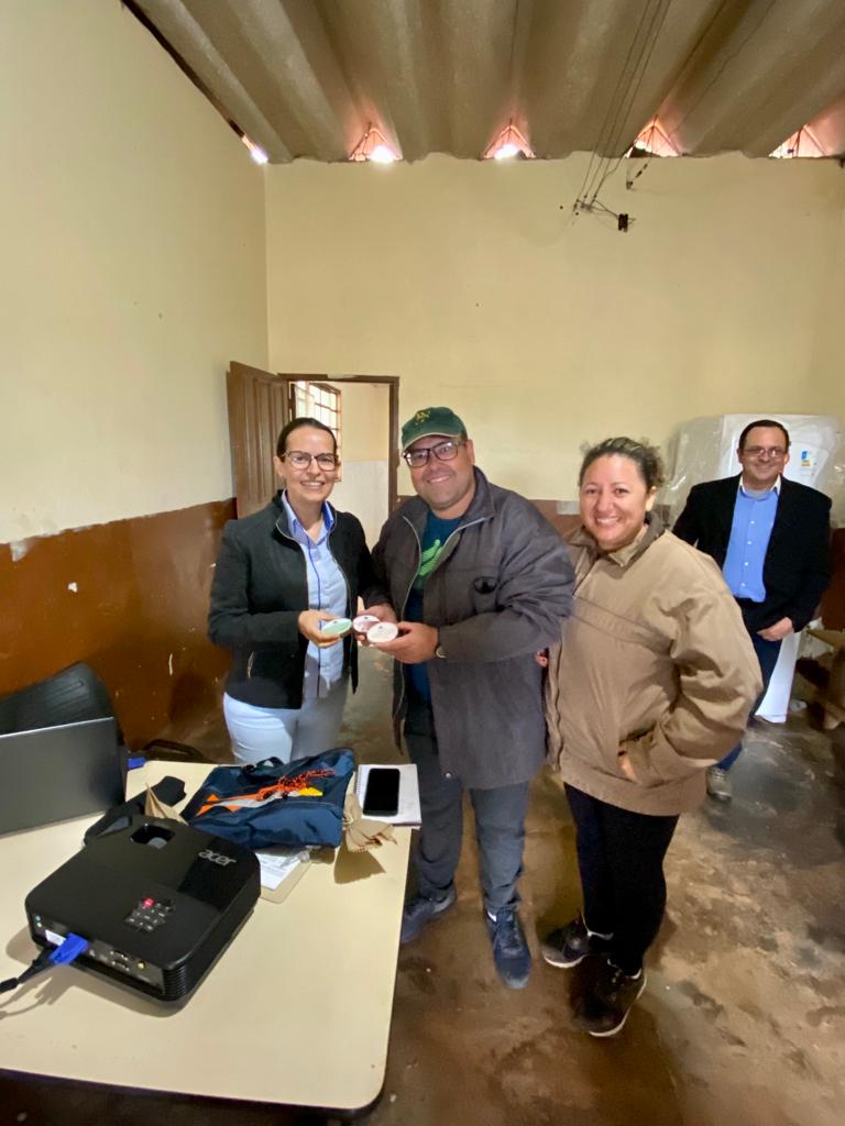 Produtores do Santa Lúcia recebem capacitação para Higiene e Manipulação de Alimentos Produtores do Santa Lúcia recebem capacitação para Higiene e Manipulação de Alimentos