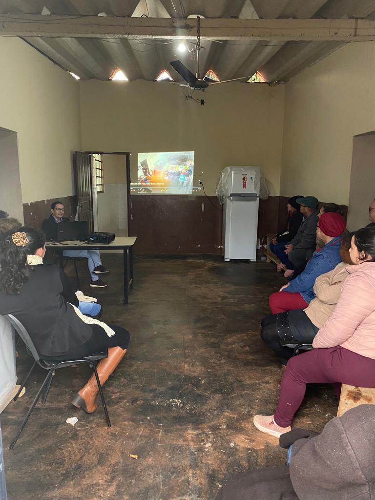 Produtores do Santa Lúcia recebem capacitação para Higiene e Manipulação de Alimentos Produtores do Santa Lúcia recebem capacitação para Higiene e Manipulação de Alimentos