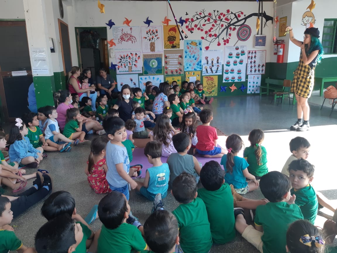 Professores e alunos da rede municipal de ensino participam de oficinas do Programa Nacional de Incentivo à Leitura Professores e alunos da rede municipal de ensino participam de oficinas do Programa Nacional de Incentivo à Leitura