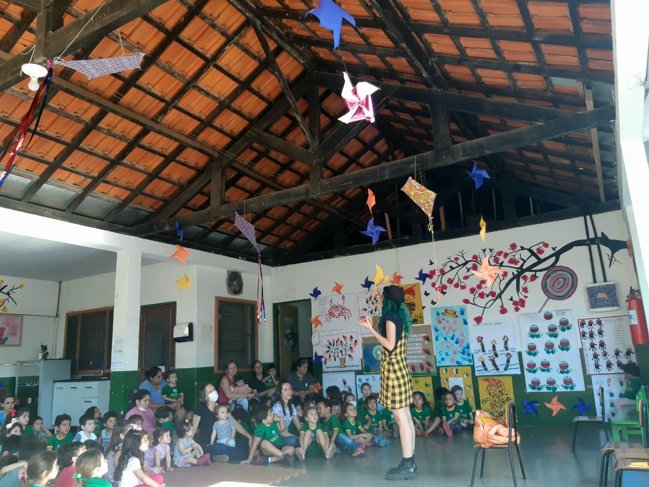 Professores e alunos da rede municipal de ensino participam de oficinas do Programa Nacional de Incentivo à Leitura Professores e alunos da rede municipal de ensino participam de oficinas do Programa Nacional de Incentivo à Leitura