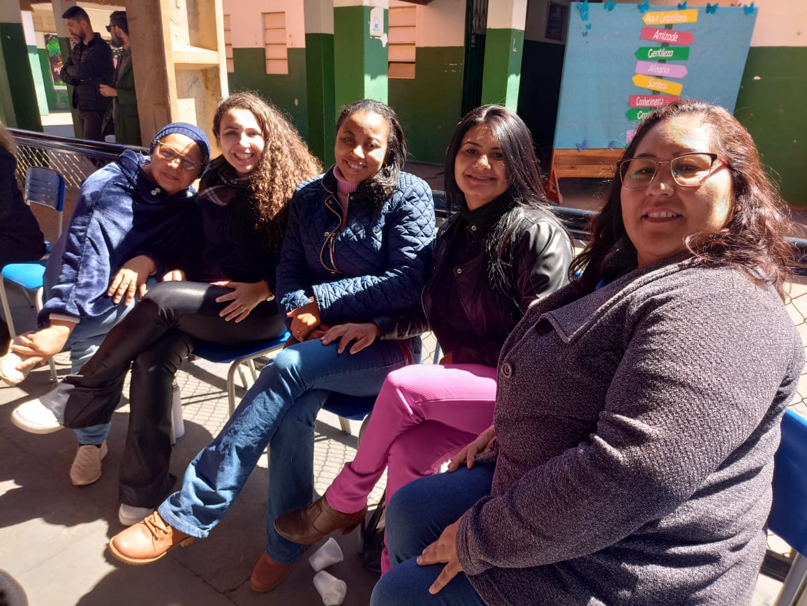 Professores e alunos da rede municipal de ensino participam de oficinas do Programa Nacional de Incentivo à Leitura Professores e alunos da rede municipal de ensino participam de oficinas do Programa Nacional de Incentivo à Leitura