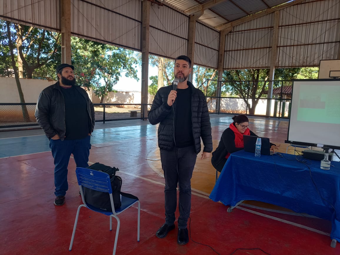 Professores e alunos da rede municipal de ensino participam de oficinas do Programa Nacional de Incentivo à Leitura Professores e alunos da rede municipal de ensino participam de oficinas do Programa Nacional de Incentivo à Leitura
