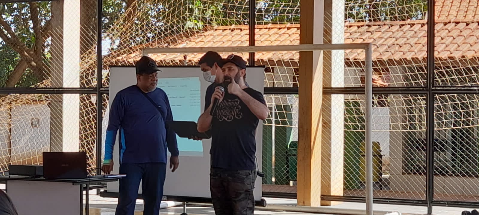 Professores e alunos da rede municipal de ensino participam de oficinas do Programa Nacional de Incentivo à Leitura Professores e alunos da rede municipal de ensino participam de oficinas do Programa Nacional de Incentivo à Leitura