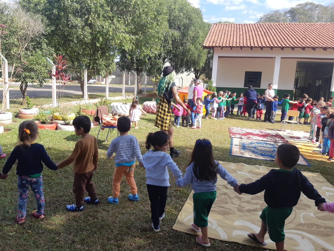 Professores e alunos da rede municipal de ensino participam de oficinas do Programa Nacional de Incentivo à Leitura Professores e alunos da rede municipal de ensino participam de oficinas do Programa Nacional de Incentivo à Leitura