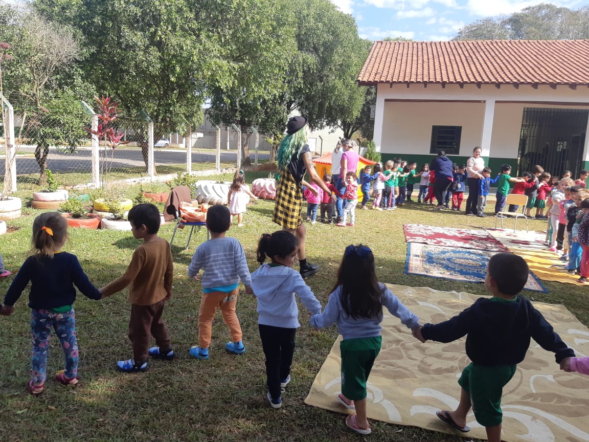 Professores e alunos da rede municipal de ensino participam de oficinas do Programa Nacional de Incentivo à Leitura