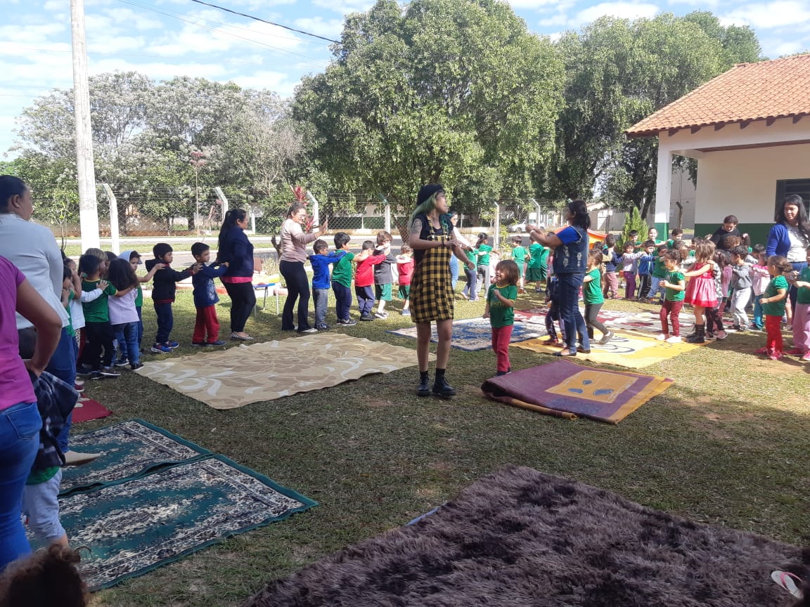 Professores e alunos da rede municipal de ensino participam de oficinas do Programa Nacional de Incentivo à Leitura