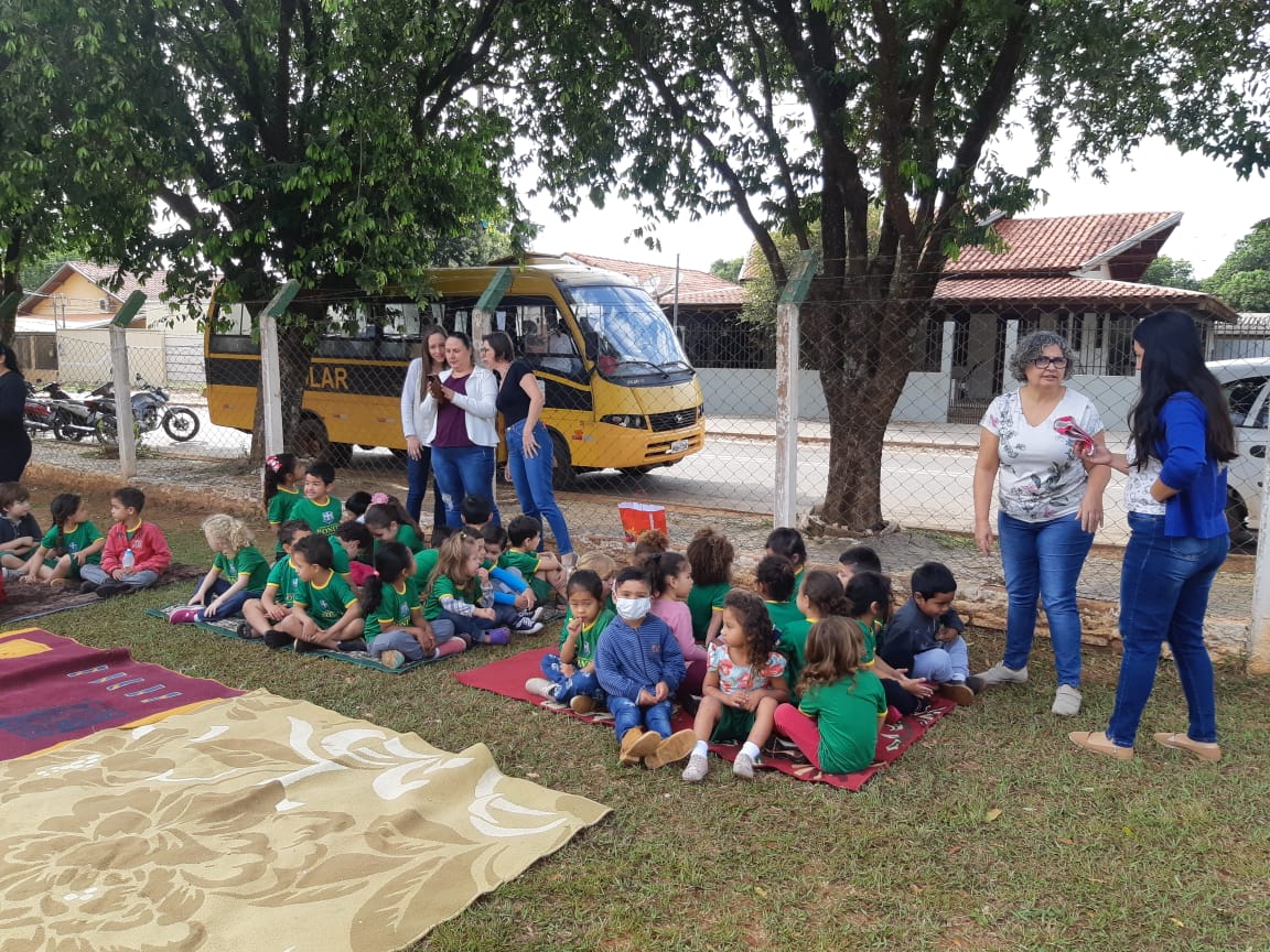 Professores e alunos da rede municipal de ensino participam de oficinas do Programa Nacional de Incentivo à Leitura Professores e alunos da rede municipal de ensino participam de oficinas do Programa Nacional de Incentivo à Leitura
