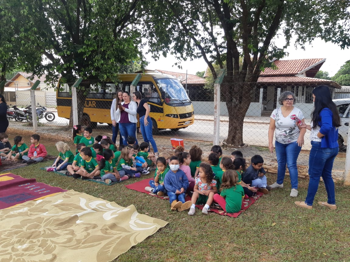 Professores e alunos da rede municipal de ensino participam de oficinas do Programa Nacional de Incentivo à Leitura