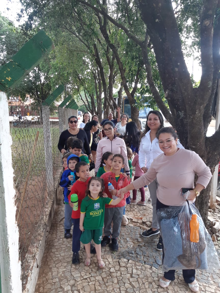 Professores e alunos da rede municipal de ensino participam de oficinas do Programa Nacional de Incentivo à Leitura Professores e alunos da rede municipal de ensino participam de oficinas do Programa Nacional de Incentivo à Leitura