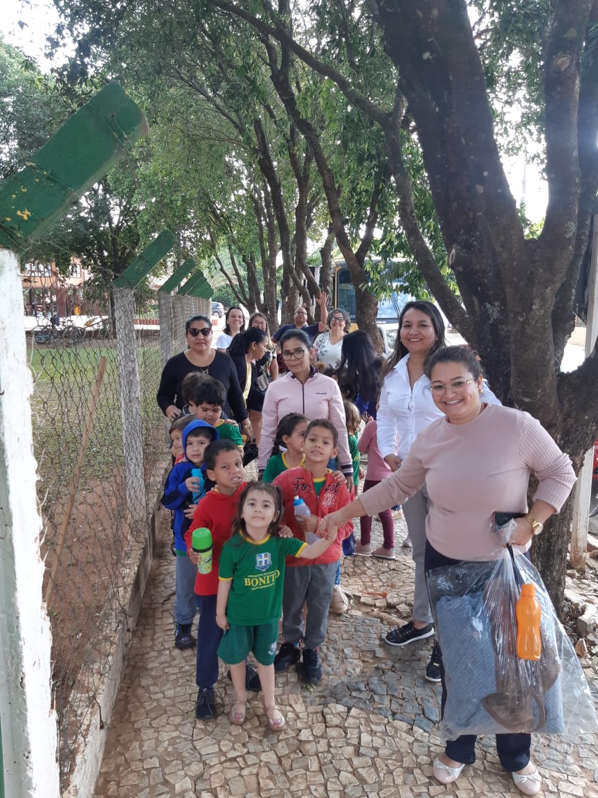 Professores e alunos da rede municipal de ensino participam de oficinas do Programa Nacional de Incentivo à Leitura