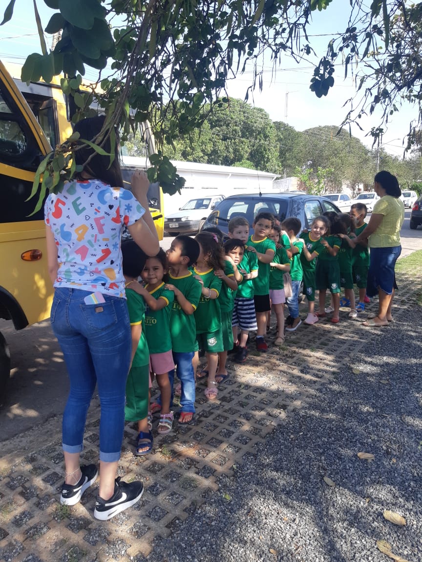 Professores e alunos da rede municipal de ensino participam de oficinas do Programa Nacional de Incentivo à Leitura