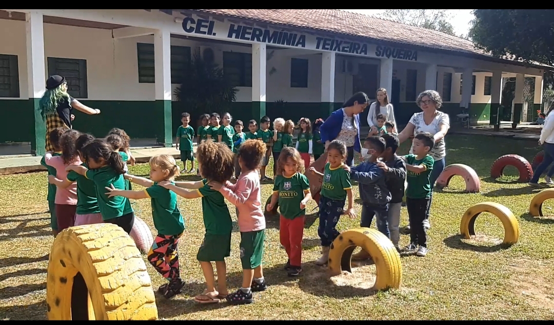 Professores e alunos da rede municipal de ensino participam de oficinas do Programa Nacional de Incentivo à Leitura