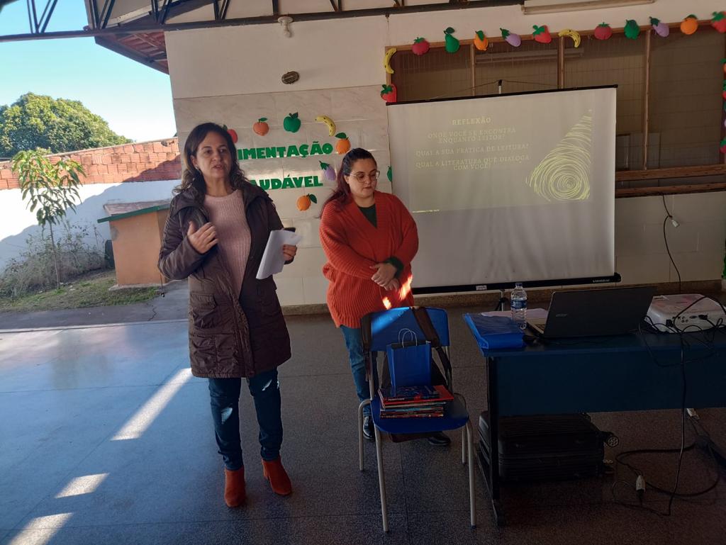 Professores e alunos da rede municipal de ensino participam de oficinas do Programa Nacional de Incentivo à Leitura