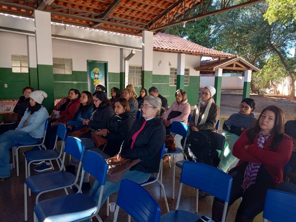 Professores e alunos da rede municipal de ensino participam de oficinas do Programa Nacional de Incentivo à Leitura