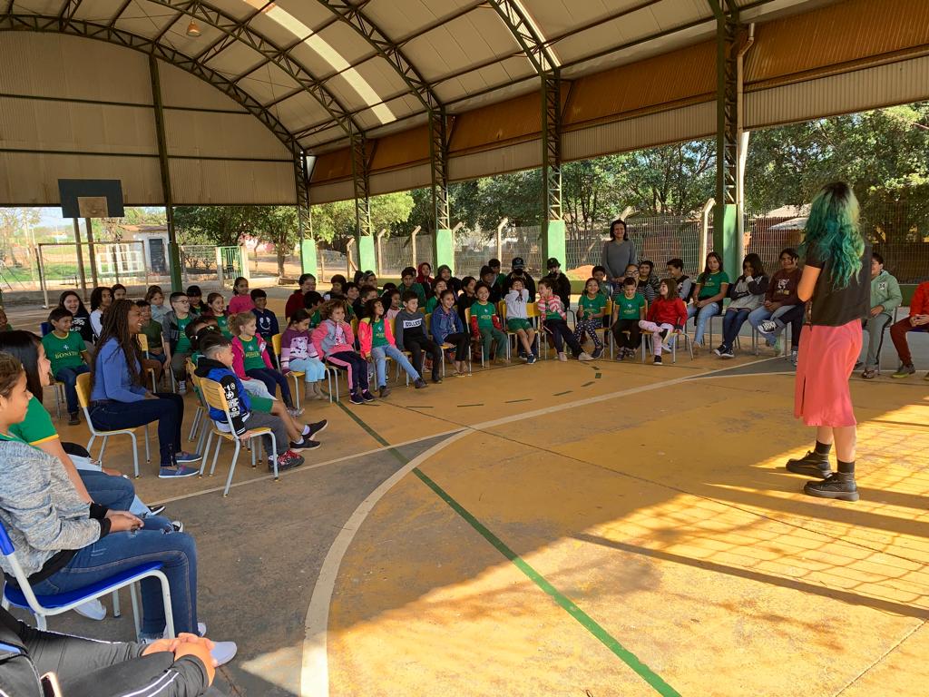 Professores e alunos da rede municipal de ensino participam de oficinas do Programa Nacional de Incentivo à Leitura