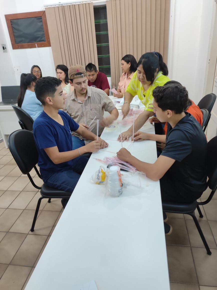 Programa de Qualificação para o Turismo capacita 25 pessoas em curso de Qualidade no Atendimento Programa de Qualificação para o Turismo capacita 25 pessoas em curso de Qualidade no Atendimento