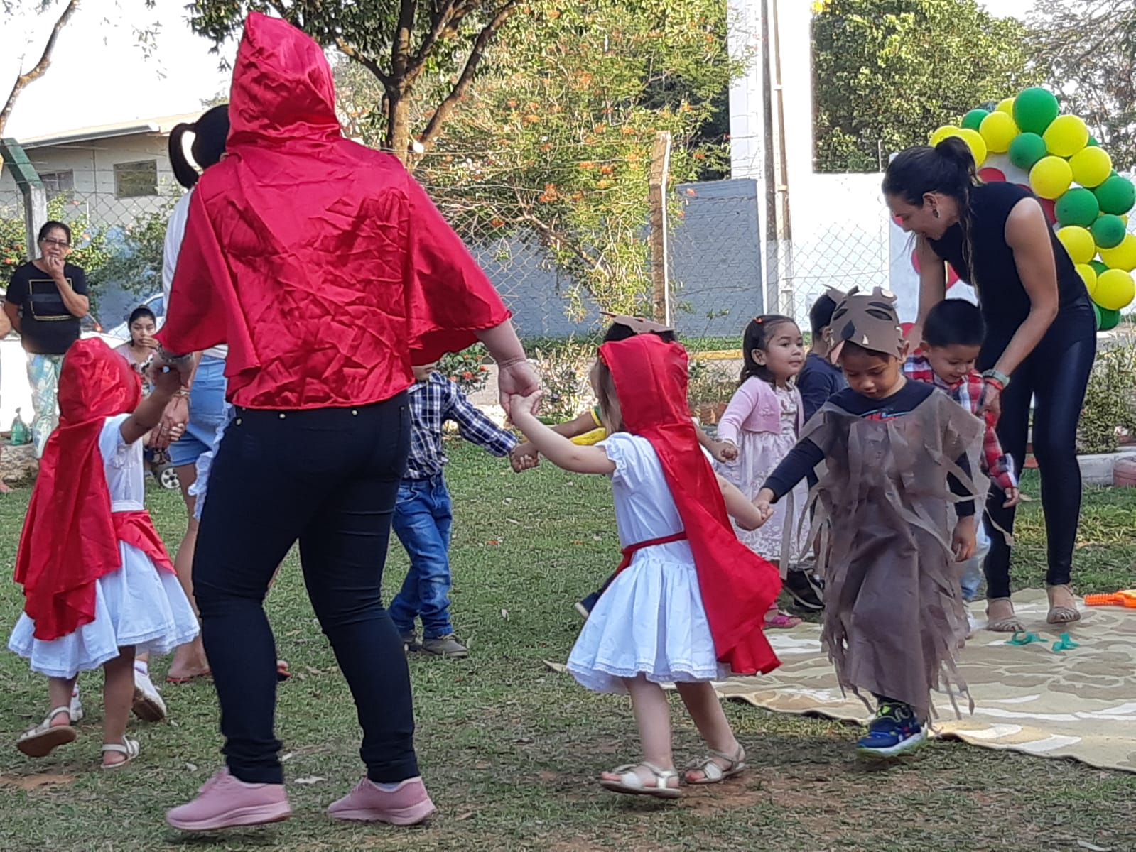 Centros de Educação Infantil desenvolvem Projeto Feira Literária e Folclore