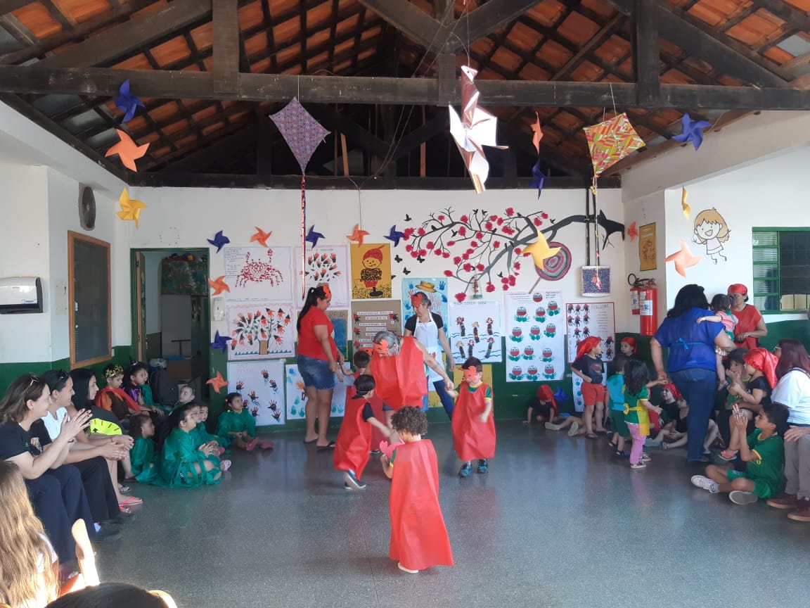 Centros de Educação Infantil desenvolvem Projeto Feira Literária e Folclore