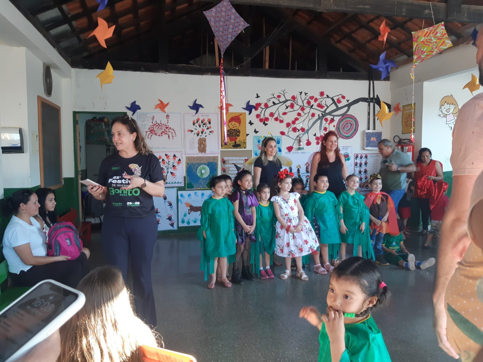 Centros de Educação Infantil desenvolvem Projeto Feira Literária e Folclore