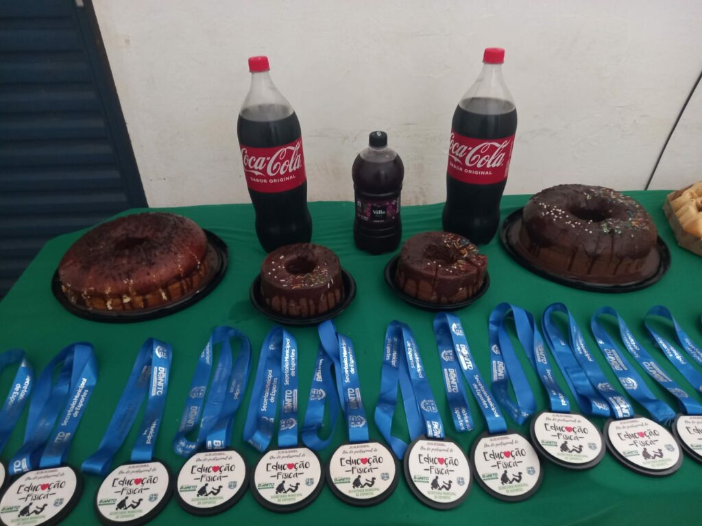 Professores de Educação Física são homenageados durante Jogos Escolares de Bonito. Professores de Educação Física são homenageados durante Jogos Escolares de Bonito.