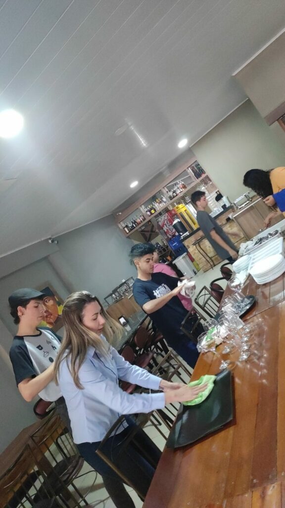 Programa de Qualificação para o Turismo segue capacitando profissionais em diferentes áreas