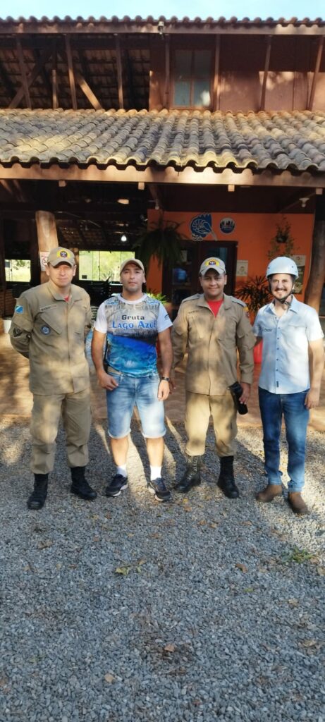 Guias e colaboradores da Gruta do Lago Azul recebem treinamento do Plano de Atendimento e Emergência