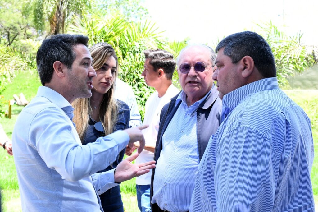 Em visita técnica equipe faz demarcação de local para ampliação da ETE em Bonito