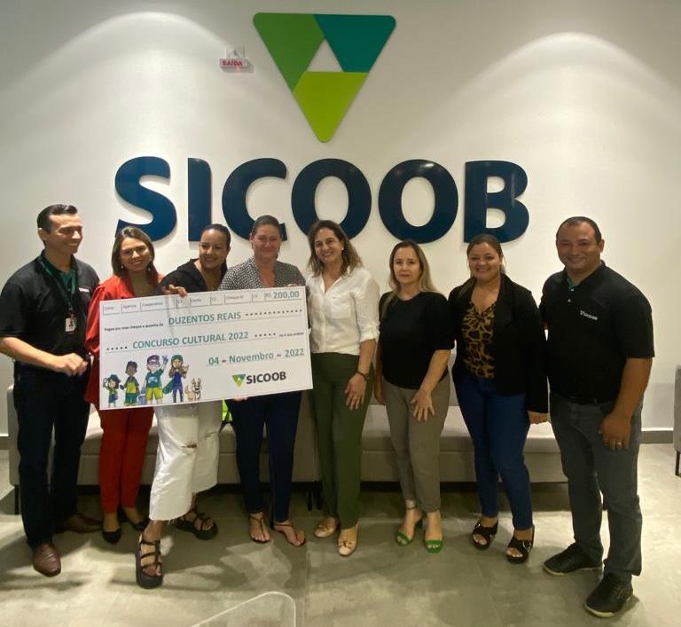 Estudantes de Escolas Municipais participam de concurso cultural promovido pelo Sicoob Estudantes de Escolas Municipais participam de concurso cultural promovido pelo Sicoob