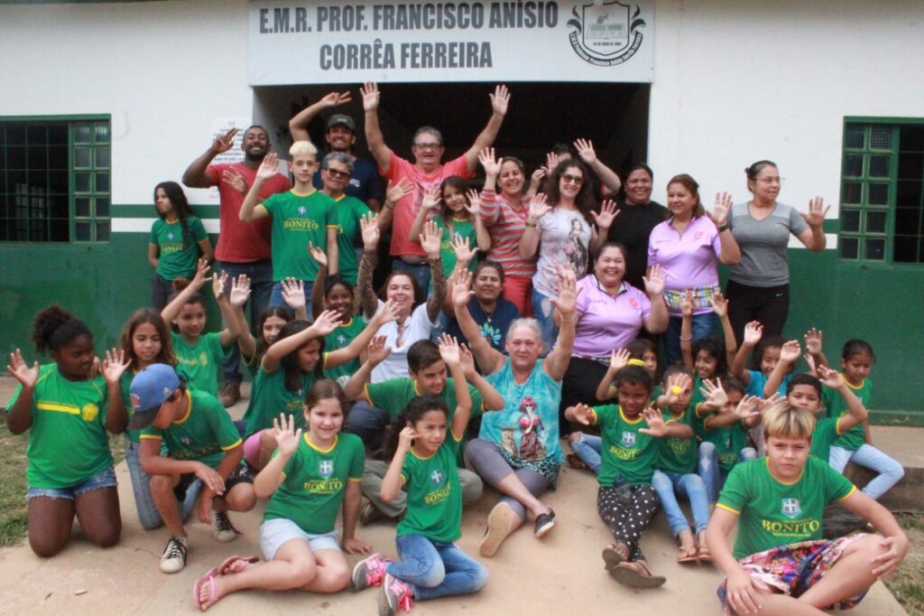 Alunos do Distrito Águas do Miranda participam de atividades do Programa de Educação Ambiental