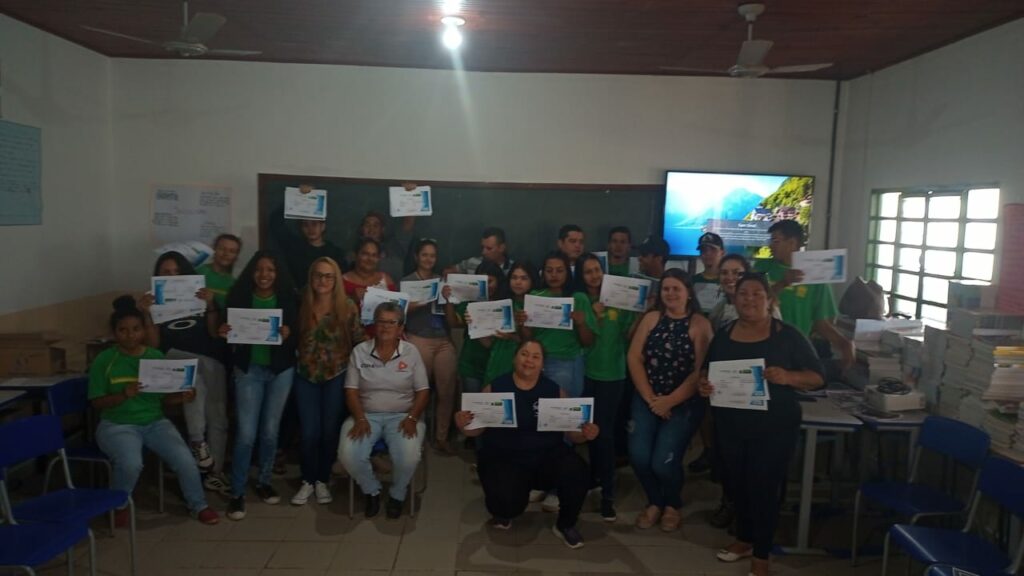 Escolas rurais recebem cursos de empreendedorismo em Bonito Escolas rurais recebem cursos de empreendedorismo em Bonito