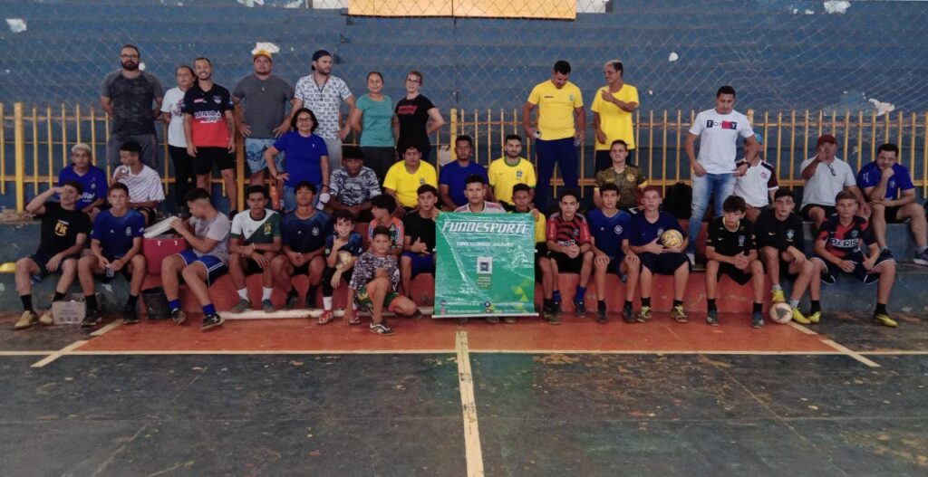 Treinadores e professores de Bonito participam de curso de capacitação sobre treinamento de futsal Treinadores e professores de Bonito participam de curso de capacitação sobre treinamento de futsal