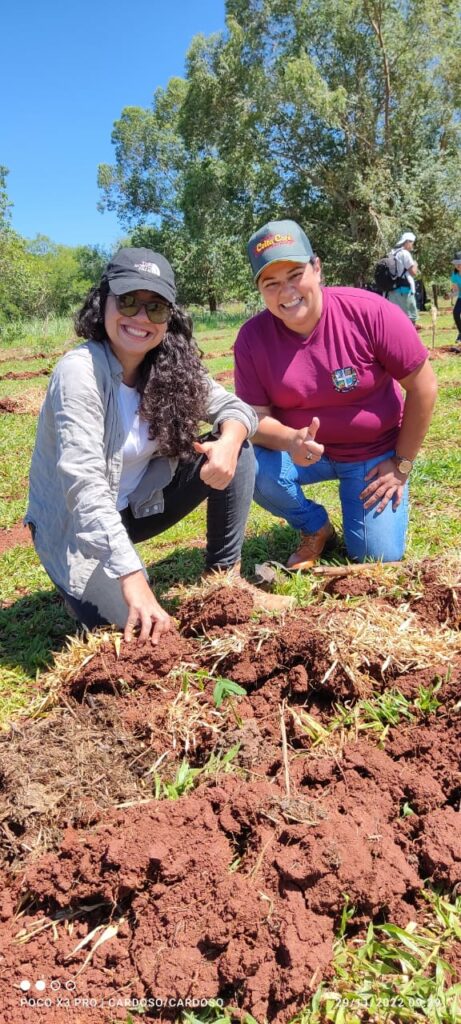 Sema participa de ação de reflorestamento com plantio de 500 mudas de Cumbaru