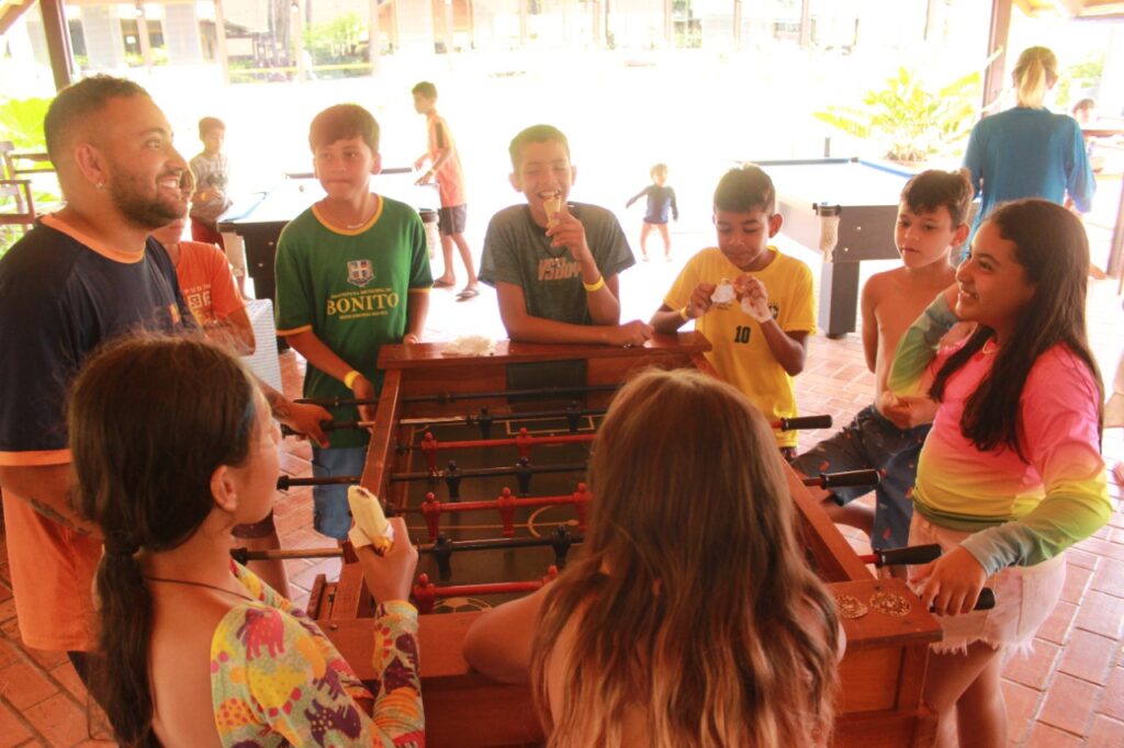 Alunos do Distrito Águas do Miranda participam de dia de recreação no Zagaia