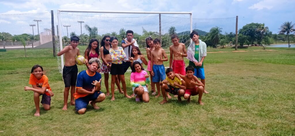 Alunos do Distrito Águas do Miranda participam de dia de recreação no Zagaia