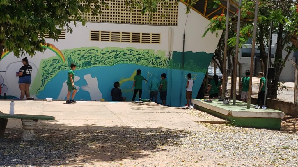 Projeto objetiva despertar pertencimento dos alunos por meio da pintura da fauna e flora bonitense Projeto objetiva despertar pertencimento dos alunos por meio da pintura da fauna e flora bonitense
