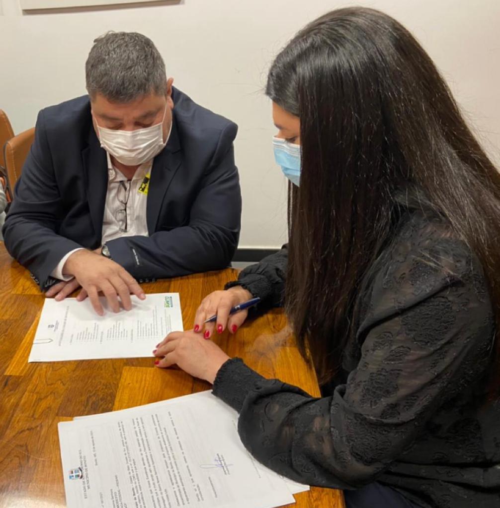 Em Brasília, prefeito garante recursos para pavimentação de bairros e reforma do CAT Em Brasília, prefeito garante recursos para pavimentação de bairros e reforma do CAT