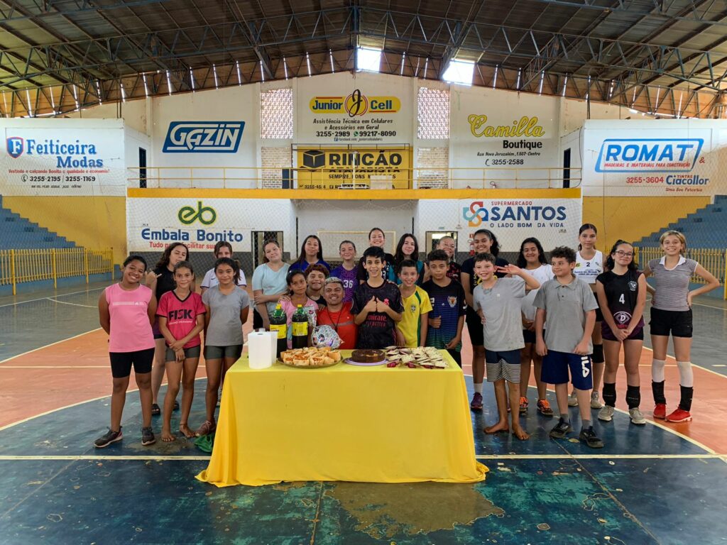 Secretaria de Esportes realiza confraternização com alunos do Programa Futuros Talentos