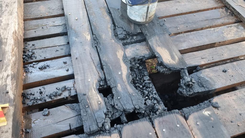 Em ato de vandalismo, ponte de acesso a pesqueiros e atrativos no Águas do Miranda é incendiada