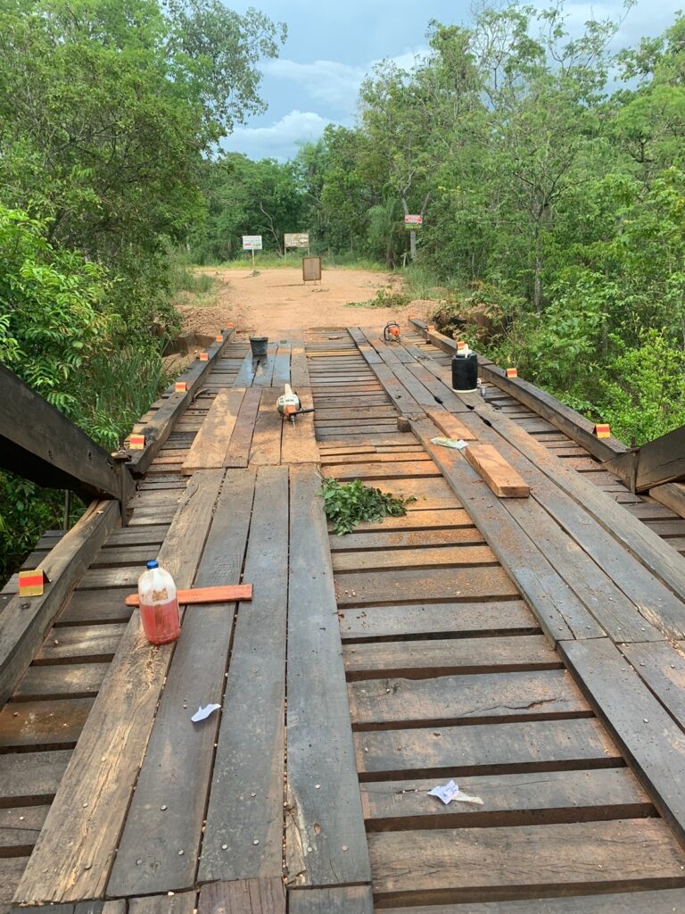 Ponte incendiada no Águas do Miranda passa por reparos e já está liberada Ponte incendiada no Águas do Miranda passa por reparos e já está liberada