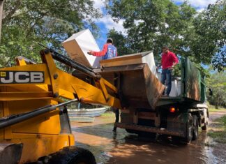 Cheia chega ao distrito Águas do Miranda e famílias são removidas de áreas de risco Category Template 1