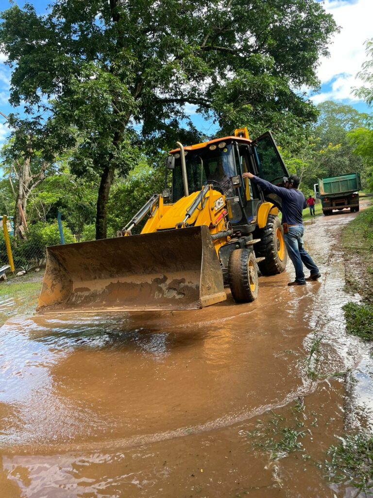 Cheia chega ao distrito Águas do Miranda e famílias são removidas de áreas de risco Cheia chega ao distrito Águas do Miranda e famílias são removidas de áreas de risco